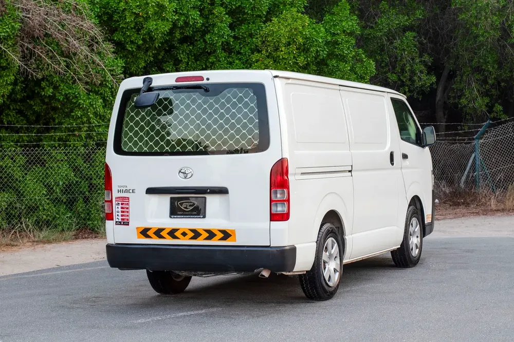 Toyota Hiace Standard Roof | Delivery Van | GCC Specs | Ref#T24064 - Image 4