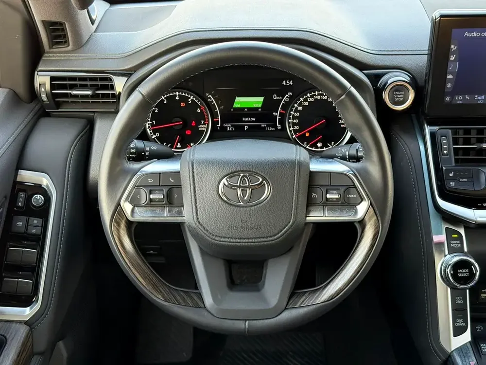 Toyota Land Cruiser VX 2023 | GCC Specs 0km - Image 15
