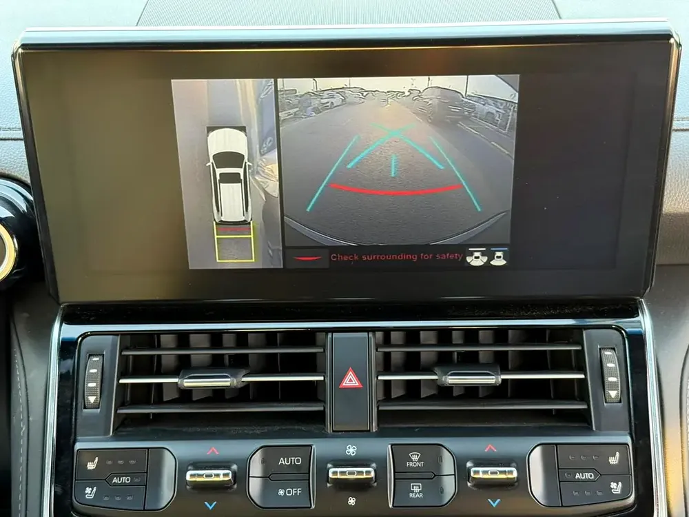 Toyota Land Cruiser VX 2023 | GCC Specs 0km - Image 16