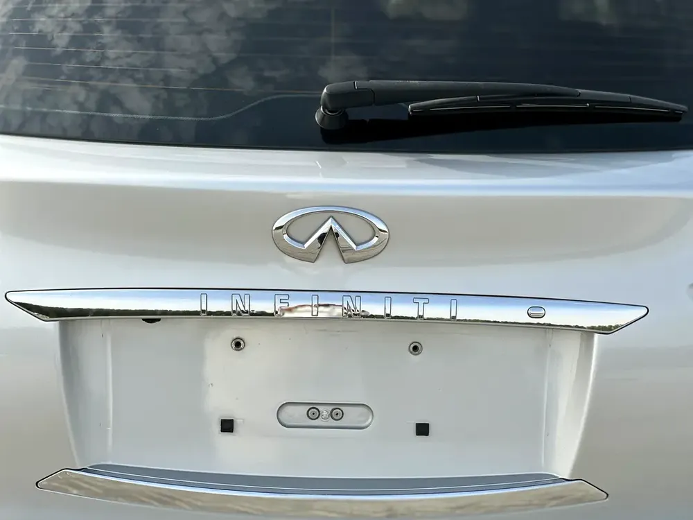 INFINITY QX70 MODEL 2015 GCC CAR PERFECT CONDITION INSIDE AND OUTSIDE FULL OPTION SUN ROOF - Image 7