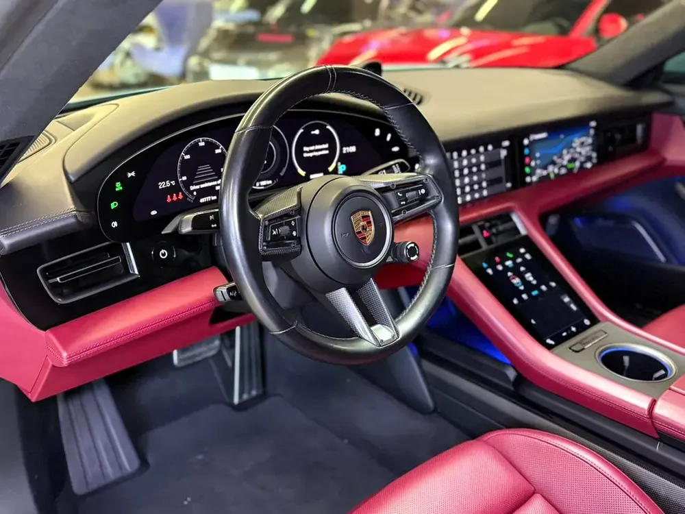 2021 Porsche Taycan Turbo S - GCC Specs - Low Mileage - Full service history - Perfect Condition - Image 15