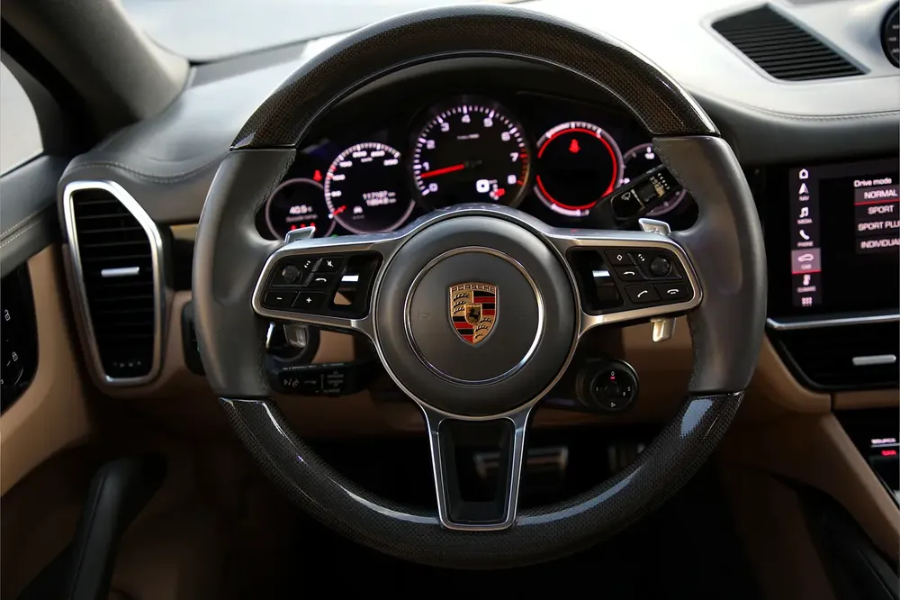 2021 Porsche Cayenne Coupe - GCC Specs - Excellent Condition - Image 15