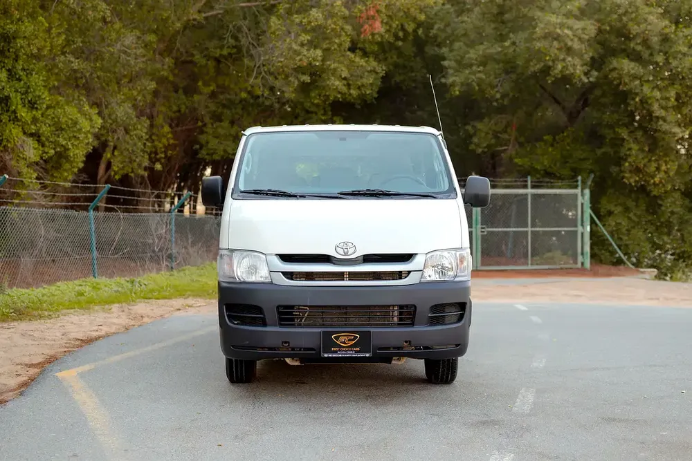 Toyota Hiace Standard Roof | Delivery Van | GCC Specs | Ref#T42275 - Image 5