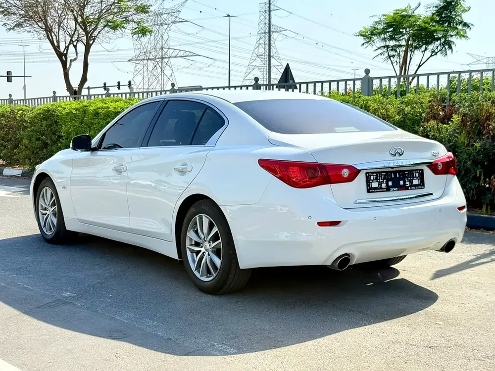 I016 Infiniti Q50 Premium 2.0 Turbo GCC Specs | Luxury Sedan | Finance Available | Dubai - Image 4
