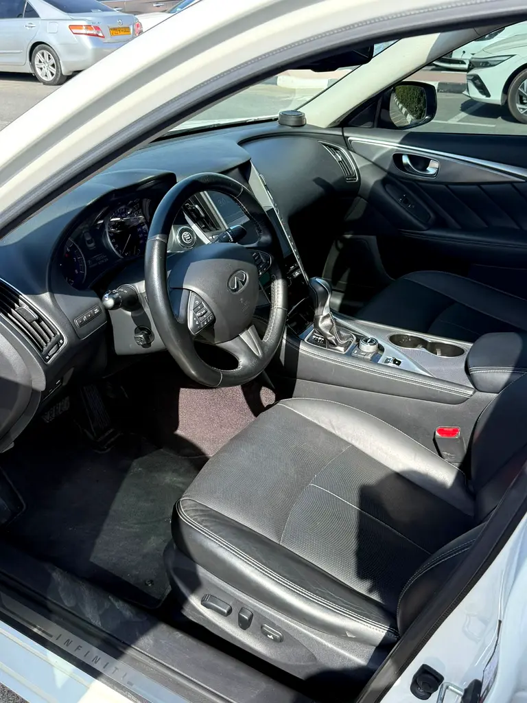 I016 Infiniti Q50 Premium 2.0 Turbo GCC Specs | Luxury Sedan | Finance Available | Dubai - Image 7
