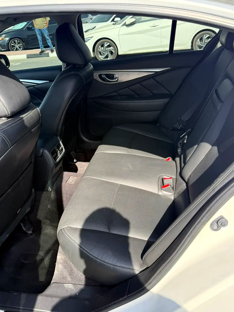 I016 Infiniti Q50 Premium 2.0 Turbo GCC Specs | Luxury Sedan | Finance Available | Dubai - Image 9