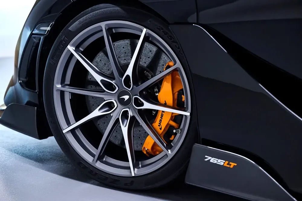 McLaren 765LT Spider - GCC Spec - Lease to Own Available - Image 12
