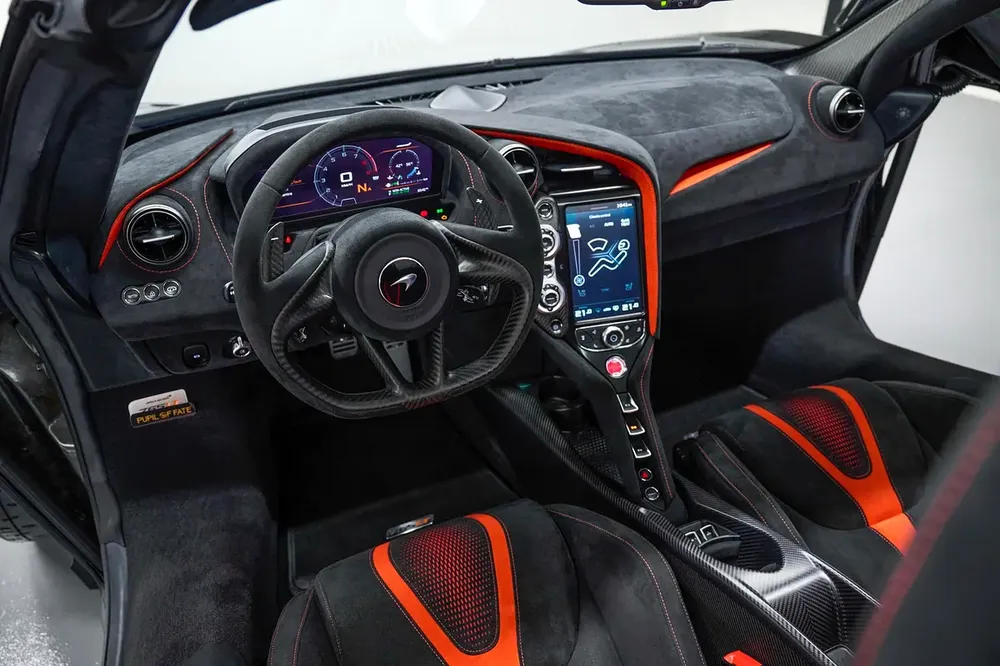 McLaren 765LT Spider - GCC Spec - Lease to Own Available - Image 16