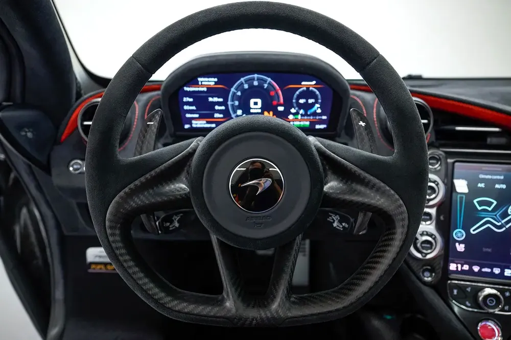 McLaren 765LT Spider - GCC Spec - Lease to Own Available - Image 19