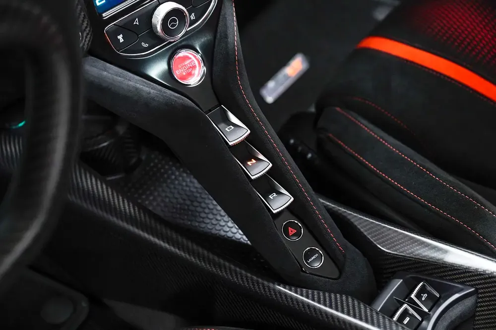 McLaren 765LT Spider - GCC Spec - Lease to Own Available - Image 20