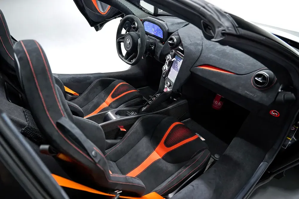 McLaren 765LT Spider - GCC Spec - Lease to Own Available - Image 9