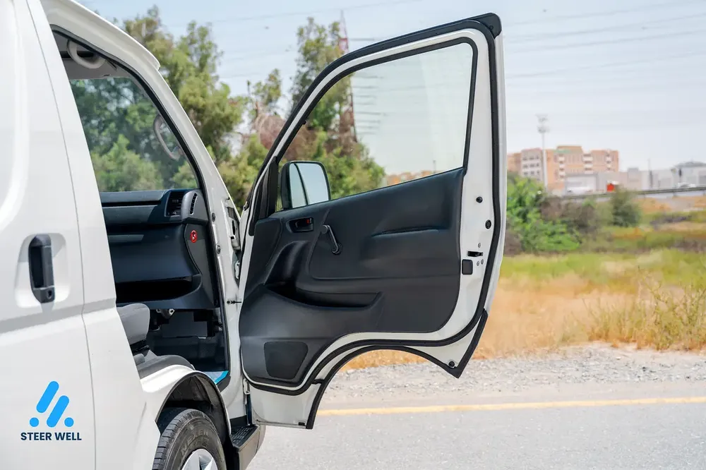 2021 Toyota Hiace GL Cargo Van | 2.7L Petrol | Manual Transmission | GCC Specs - Image 17