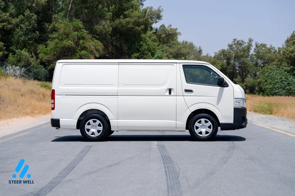 2021 Toyota Hiace GL Cargo Van | 2.7L Petrol | Manual Transmission | GCC Specs - Image 4
