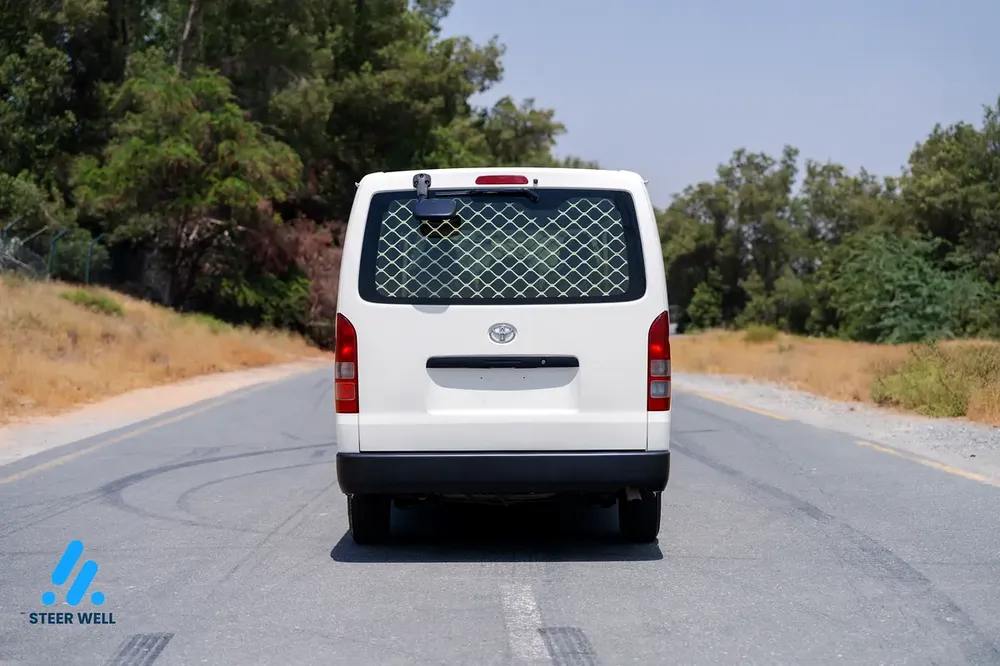 2021 Toyota Hiace GL Cargo Van | 2.7L Petrol | Manual Transmission | GCC Specs - Image 7