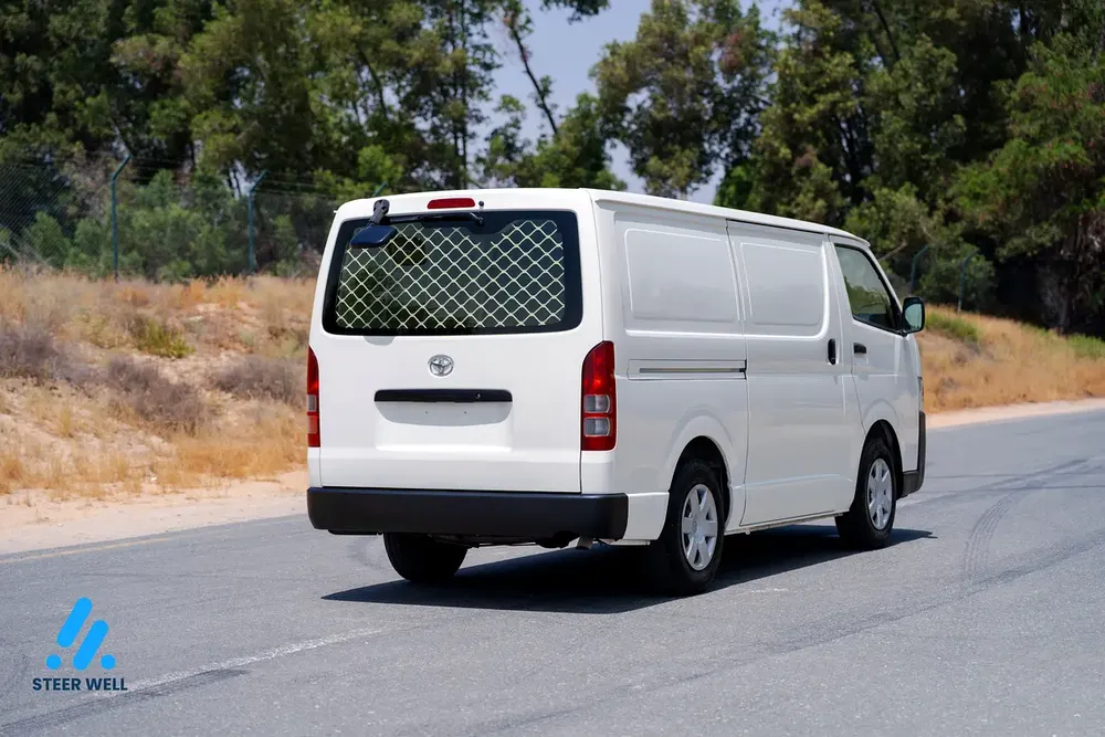 2021 Toyota Hiace GL Cargo Van | 2.7L Petrol | Manual Transmission | GCC Specs - Image 8