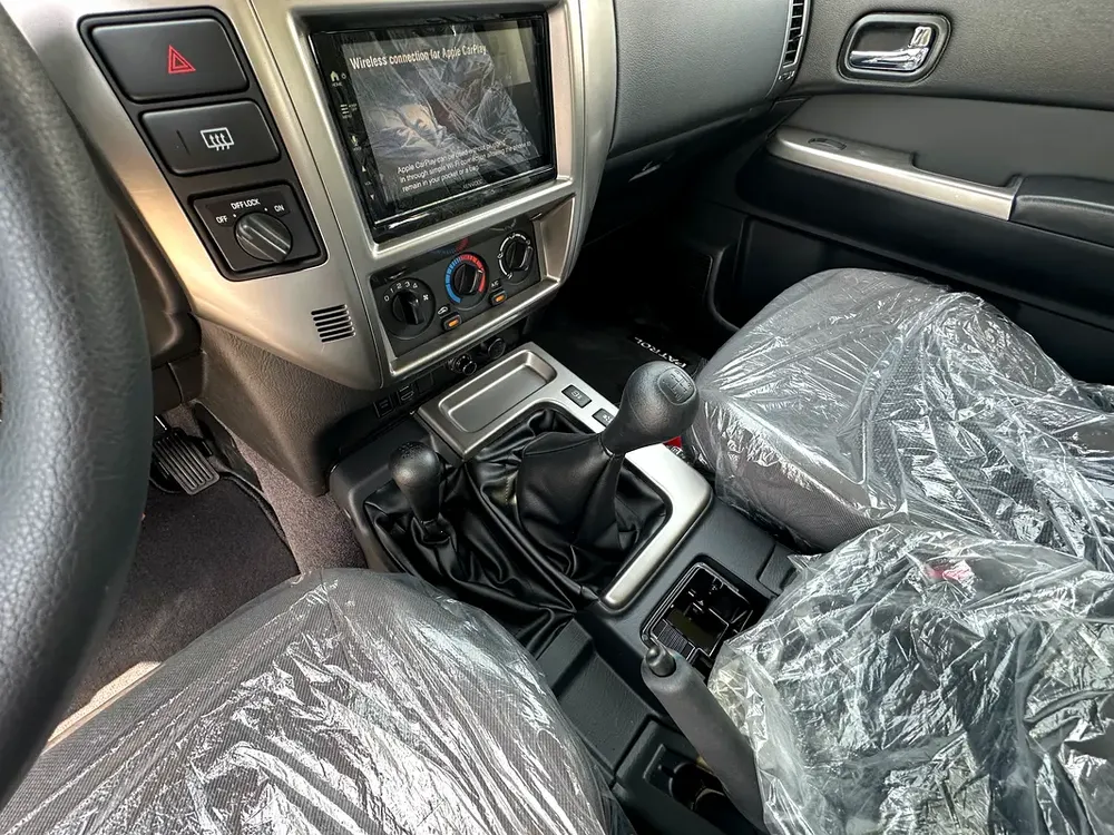 Nissan Patrol Safari GL manual transmission 2024 GCC - Image 8