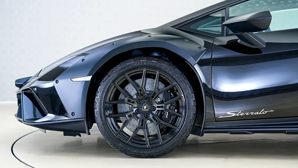 Huracan Sterrato | AED 17,585 PM | Warranty November 2028 | GCC - Image 11