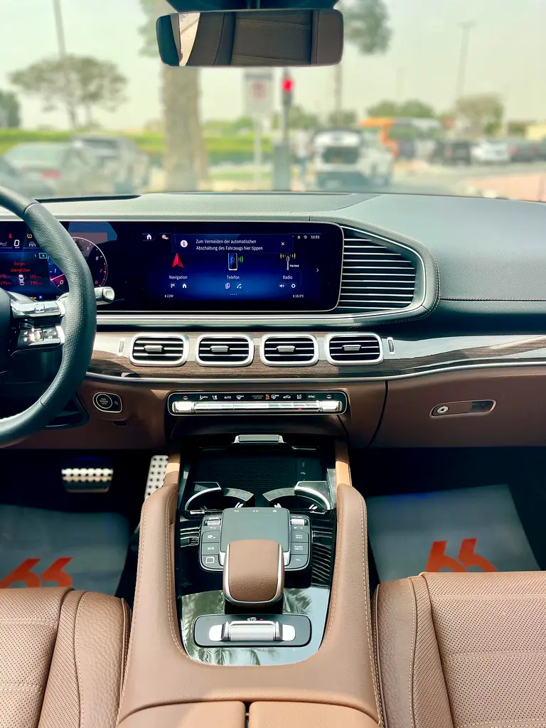 Mercedes-Benz GLS 450 4MATIC 2025 - European Specs - Image 12