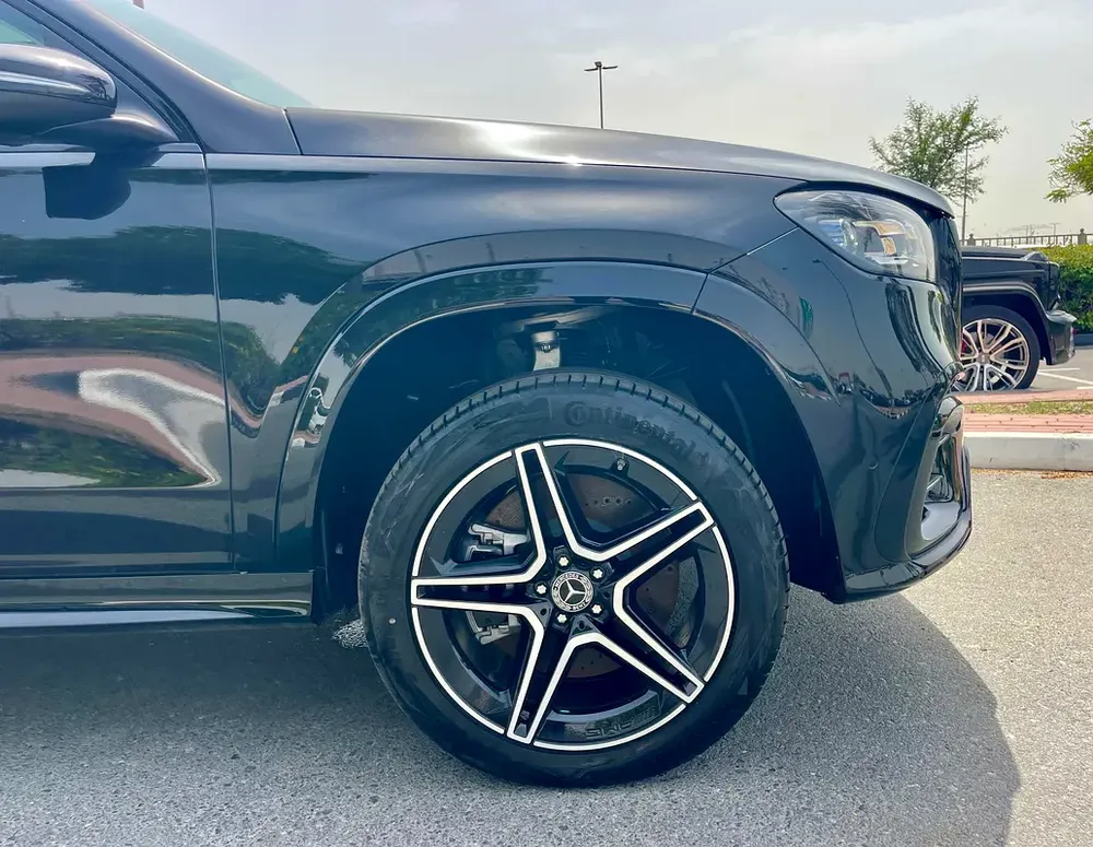 Mercedes-Benz GLS 450 4MATIC 2025 - European Specs - Image 8
