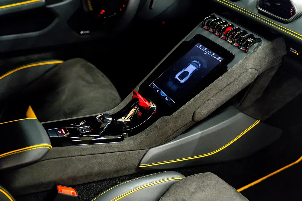 Lamborghini Huracan Tecnica - GCC Spec - Warranty and Lease to Own Available - Image 10