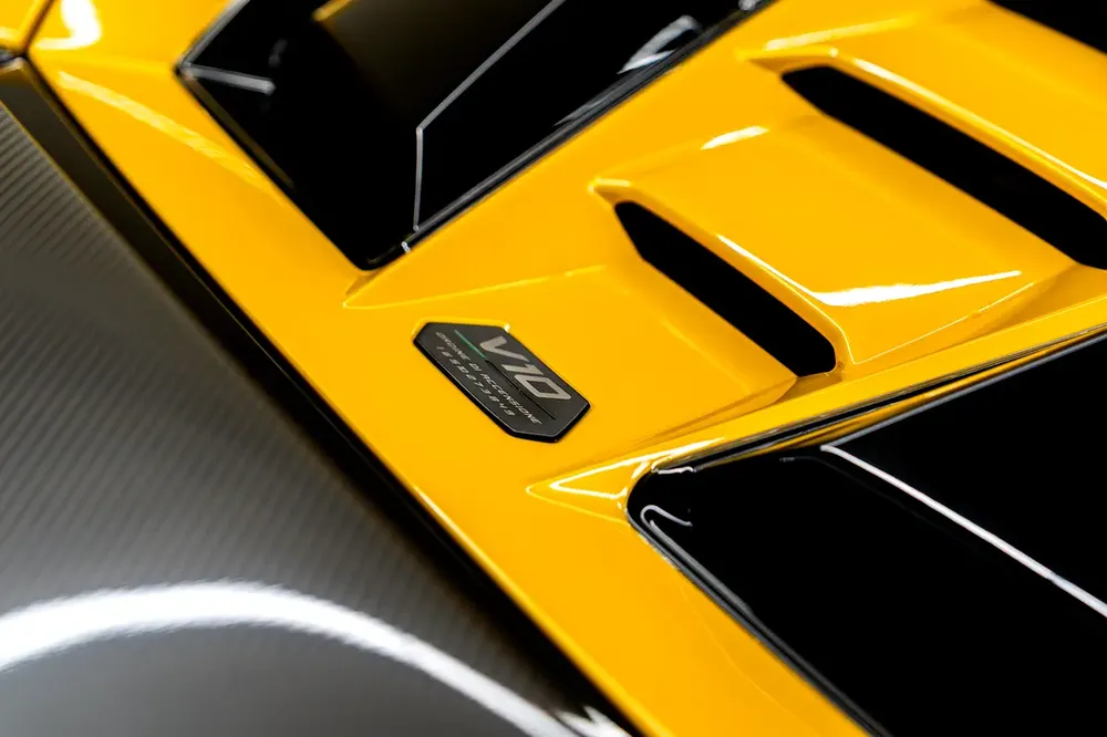 Lamborghini Huracan Tecnica - GCC Spec - Warranty and Lease to Own Available - Image 11