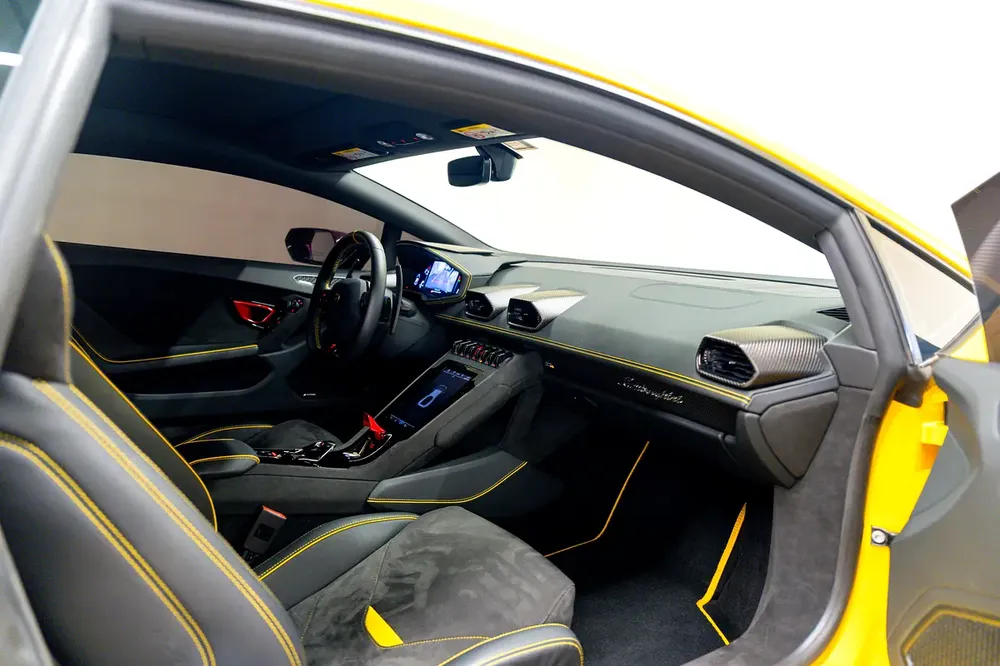 Lamborghini Huracan Tecnica - GCC Spec - Warranty and Lease to Own Available - Image 12