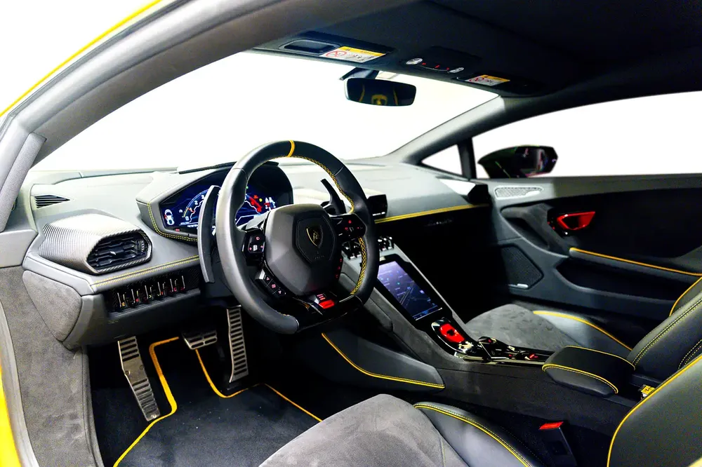 Lamborghini Huracan Tecnica - GCC Spec - Warranty and Lease to Own Available - Image 18