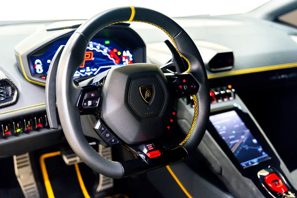 Lamborghini Huracan Tecnica - GCC Spec - Warranty and Lease to Own Available - Image 19