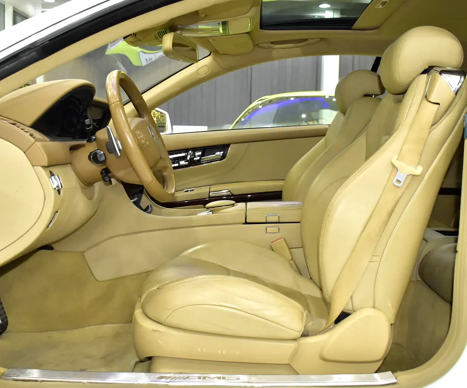 EXCELLENT DEAL for our Mercedes Benz CL63 AMG ( 2011 Model ) in White Color GCC Specs - Image 10