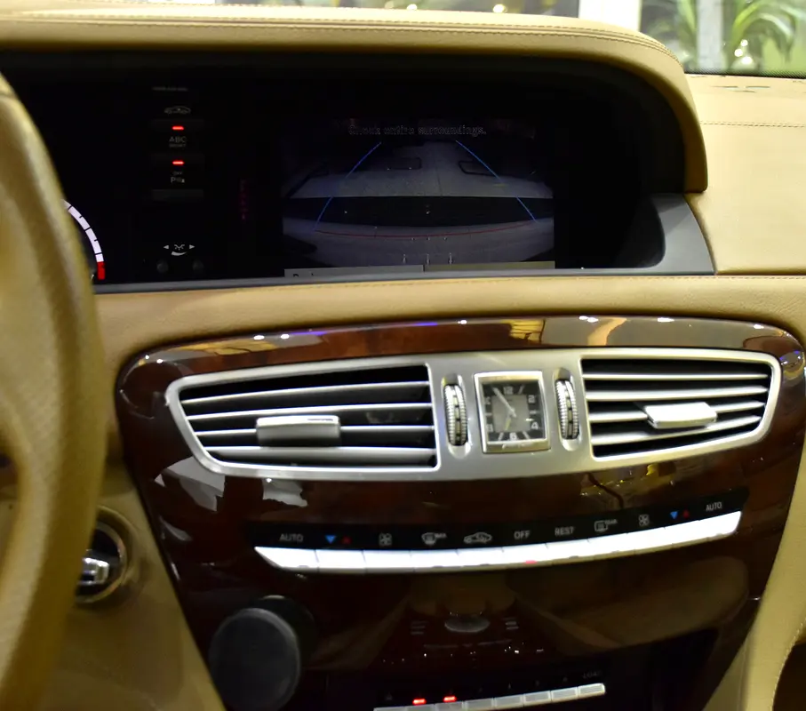 EXCELLENT DEAL for our Mercedes Benz CL63 AMG ( 2011 Model ) in White Color GCC Specs - Image 14