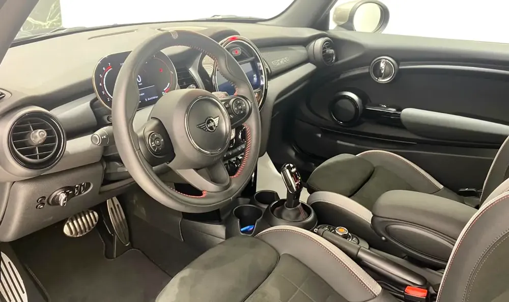 2022 , 1400km only   Carbon air intake  very light wheels forged suspension KW  fully upgraded adjus - Image 10