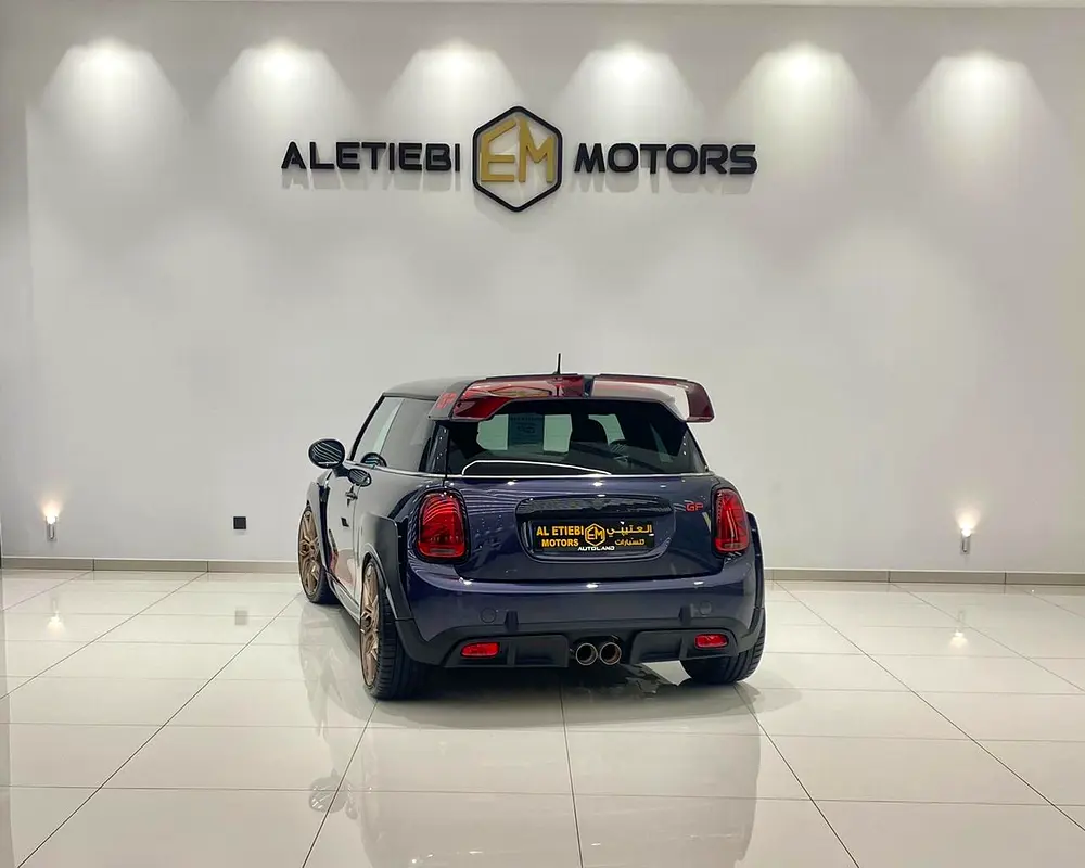2022 , 1400km only   Carbon air intake  very light wheels forged suspension KW  fully upgraded adjus - Image 6