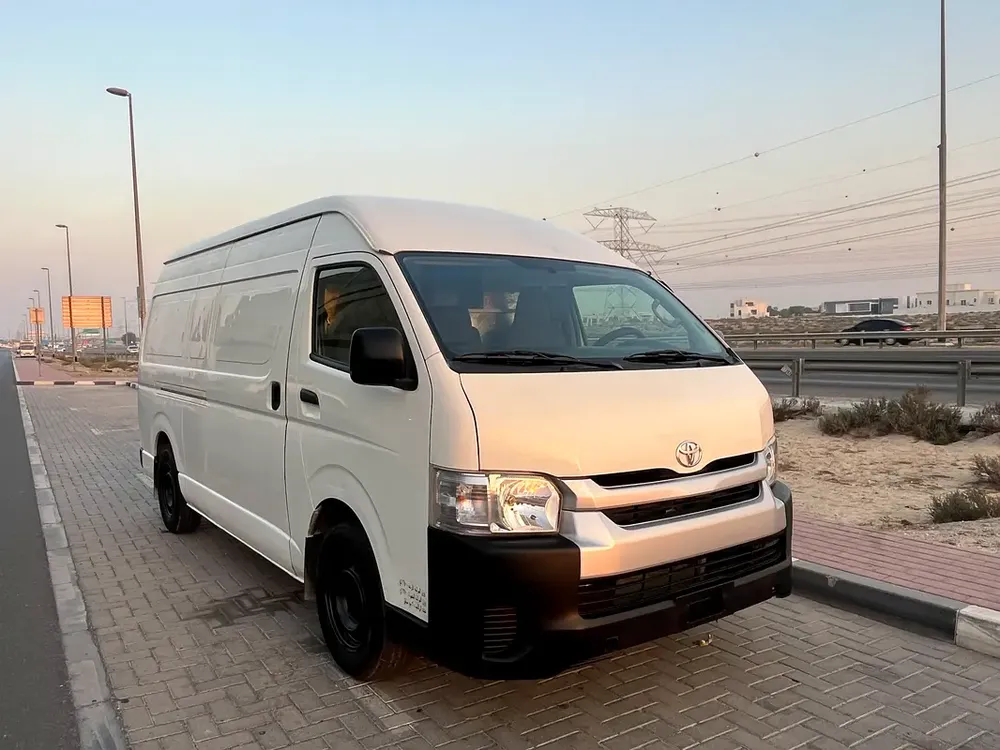 Toyota Hiace GL 2017 - GCC Specs - Well Maintained - Image 7