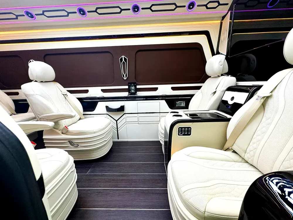 Brand New 2026 Mercedes-Benz Sprinter 519 CDI | GCC Specs - Image 4