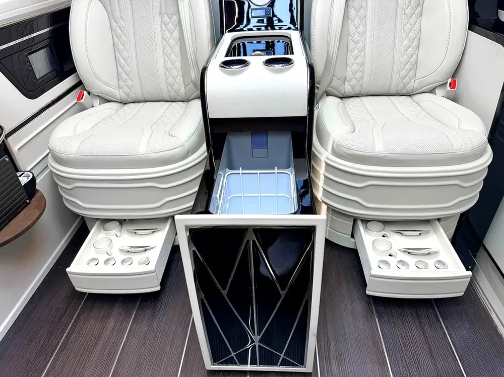 Brand New 2026 Mercedes-Benz Sprinter 519 CDI | GCC Specs - Image 7