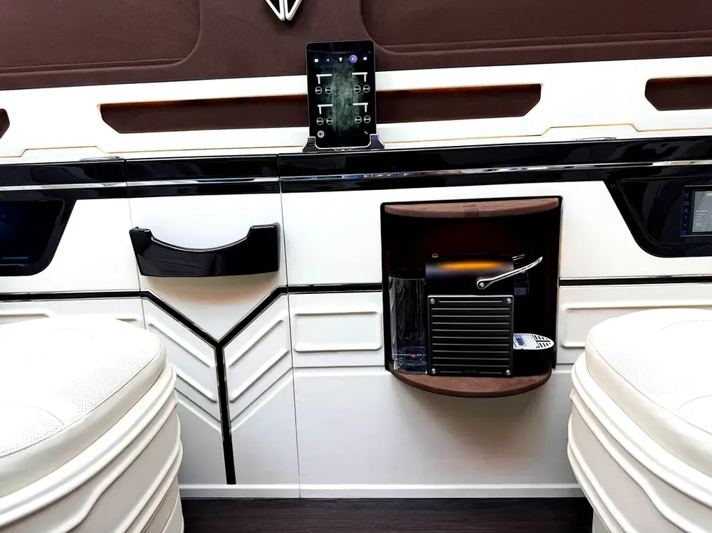 Brand New 2026 Mercedes-Benz Sprinter 519 CDI | GCC Specs - Image 9