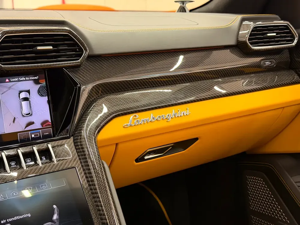 LAMBORGHINI URUS PEARL CAPSULE 2020 - FULL CARBON - Image 14