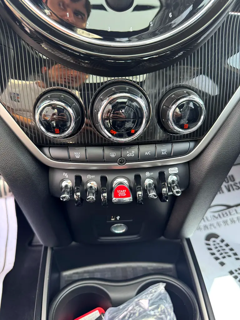 MINI Countryman John Cooper Works - Image 10
