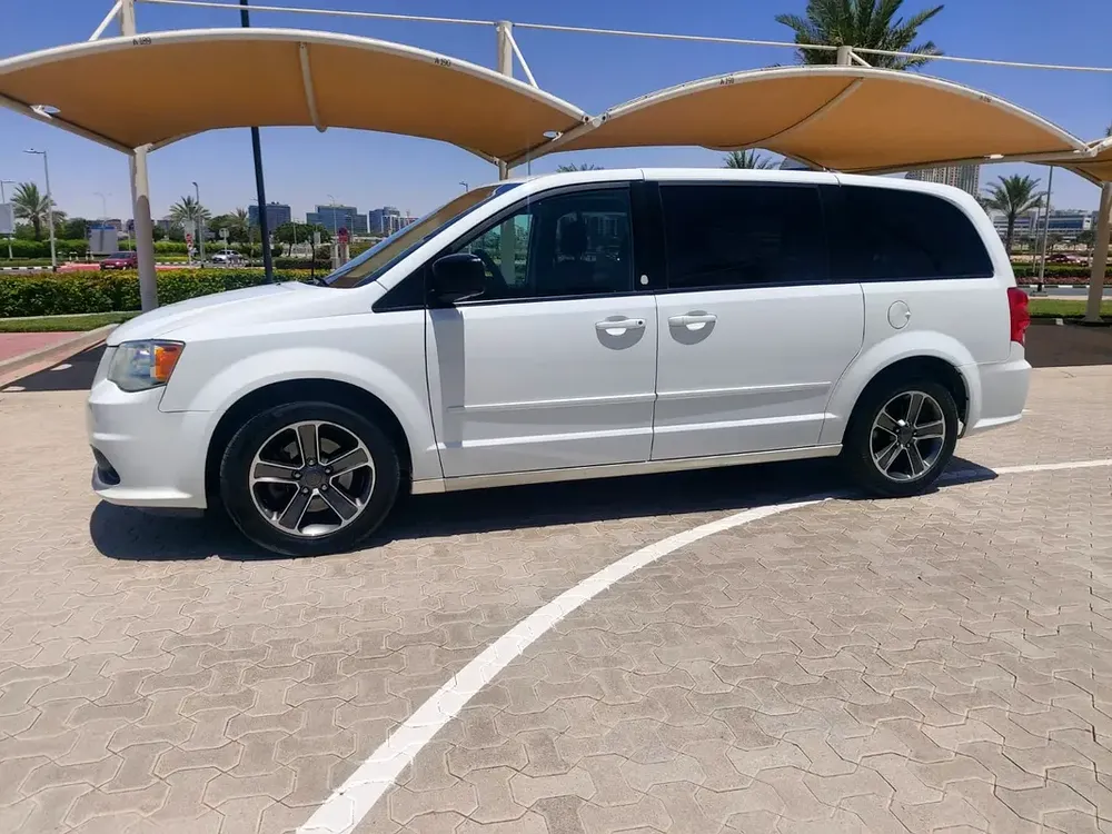 DODGE CARAVAN 7 SEATER 2017, LIKE NEW, ORIGINAL PAINT - Image 10