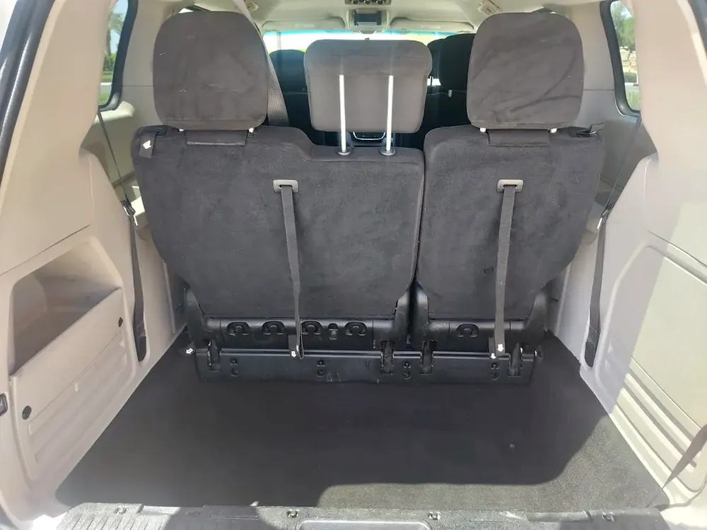 DODGE CARAVAN 7 SEATER 2017, LIKE NEW, ORIGINAL PAINT - Image 7