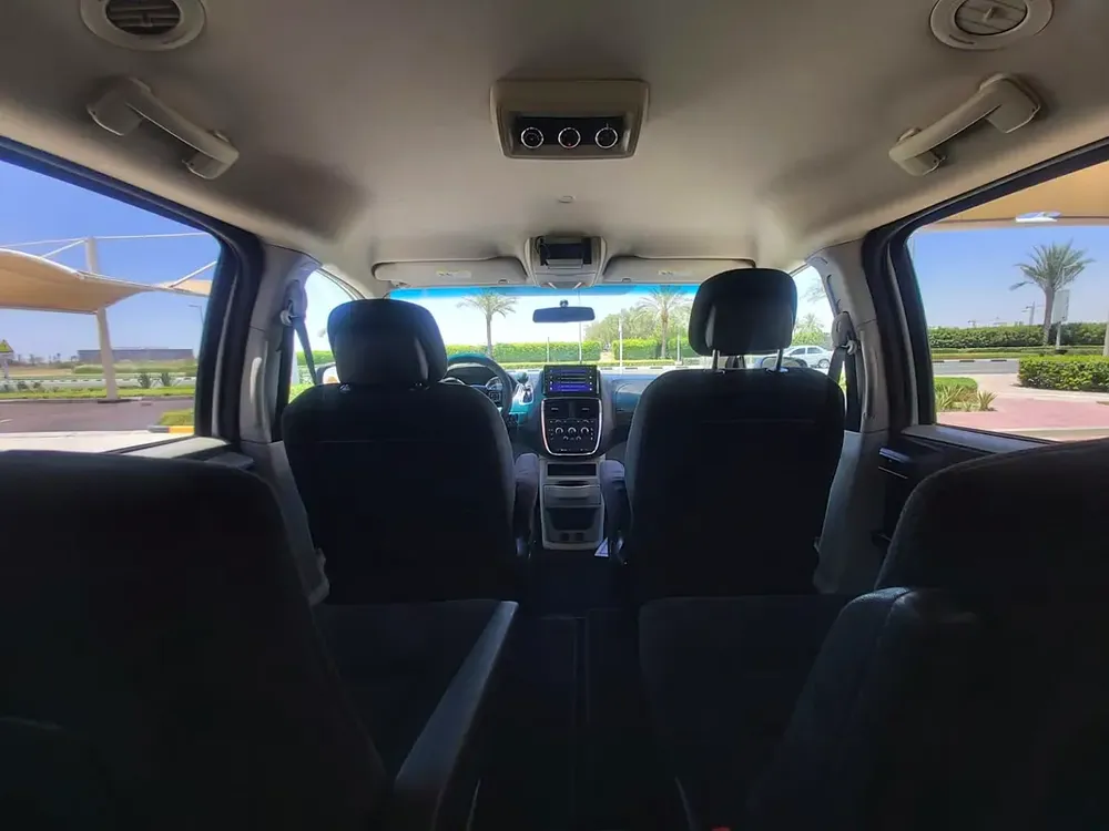 DODGE CARAVAN 7 SEATER 2017, LIKE NEW, ORIGINAL PAINT - Image 8