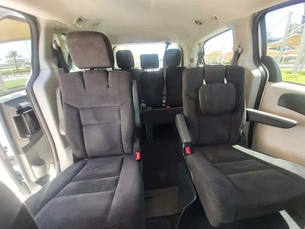 DODGE CARAVAN 7 SEATER 2017, LIKE NEW, ORIGINAL PAINT - Image 9