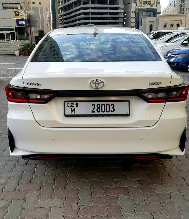ALMOST NEW TOYOTA YARIS 1.5L SE 2023 GCC SPEC NO ACCIDENT 100% ORIGINAL PAINT CAR PLAY NAV LED LIGHT - Image 5