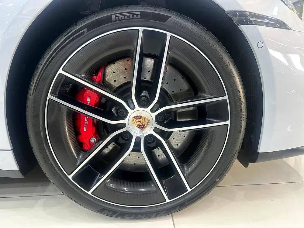 2026 Porsche 911 Carrera GTS - GCC Specs - - Image 7