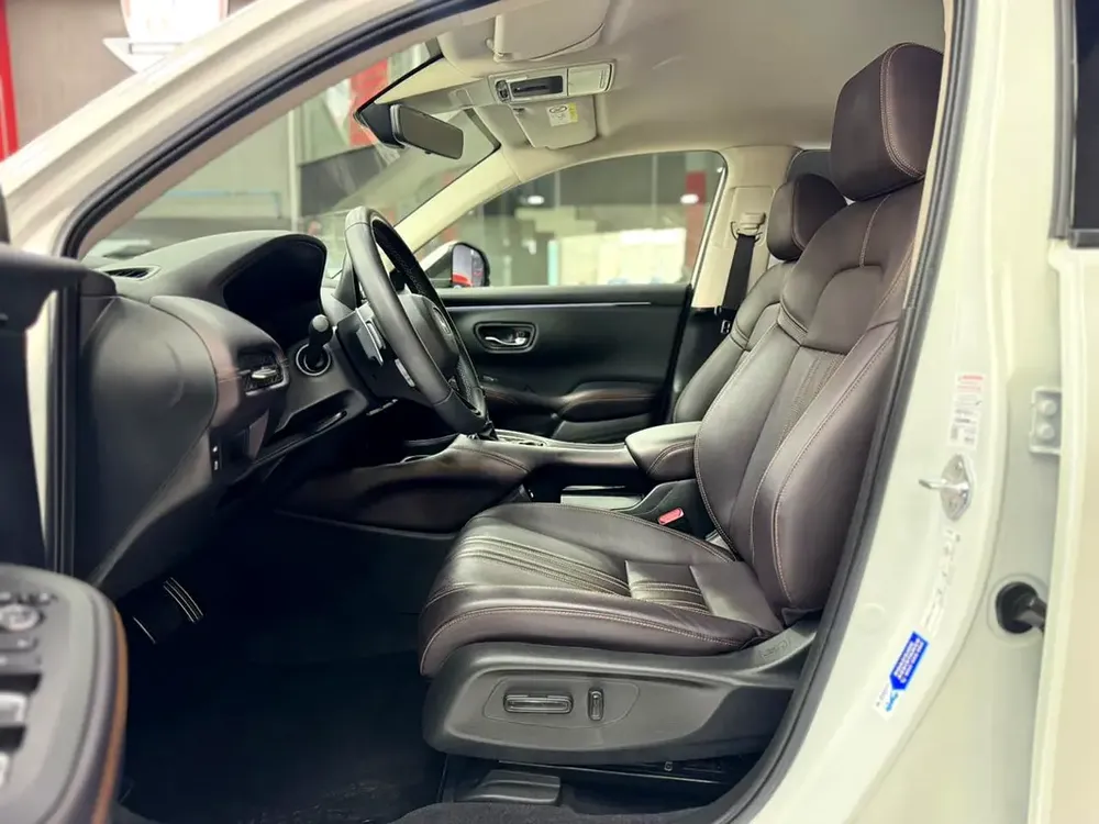 Apx EMI 1400/month | 2023 | Honda ZR-V EX | GCC Specs | Under Warranty  service Contract | Excellen - Image 13