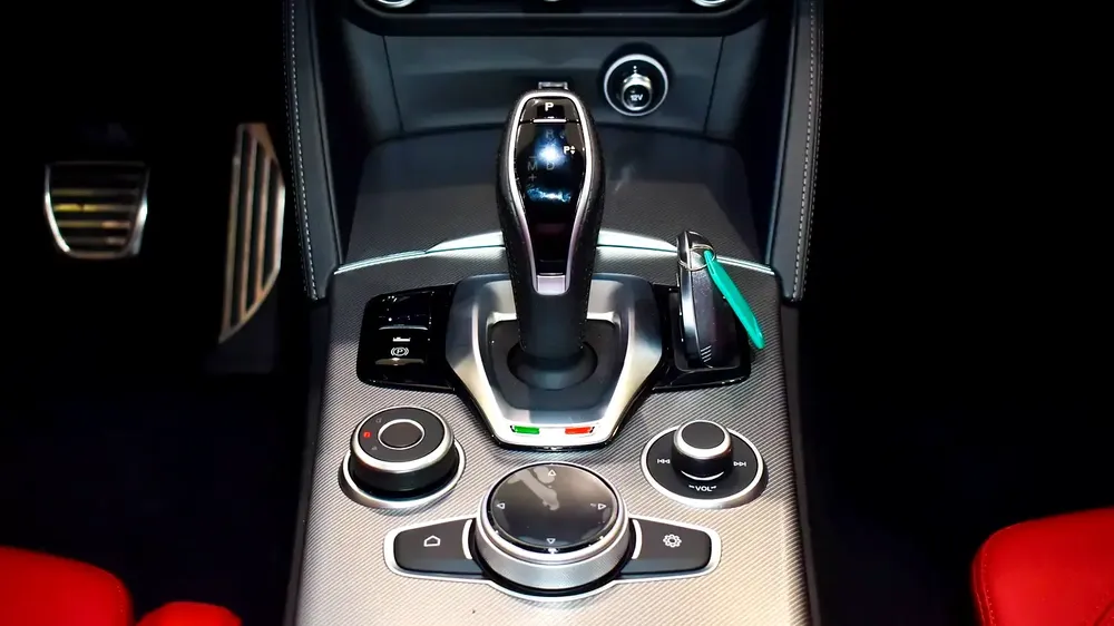 0% DP |AED 1,915/Month | Alfa Romeo | Stelvio Veloce | 2022 | Gargash Warranty and Service - Image 15