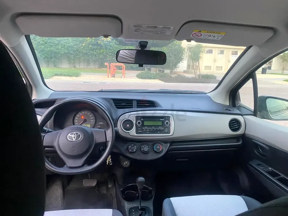 Toyota Yaris 2014 | GCC Specs accident free very low mileage family car - Image 10