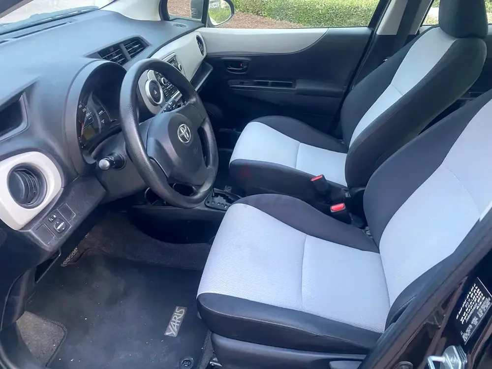 Toyota Yaris 2014 | GCC Specs accident free very low mileage family car - Image 11