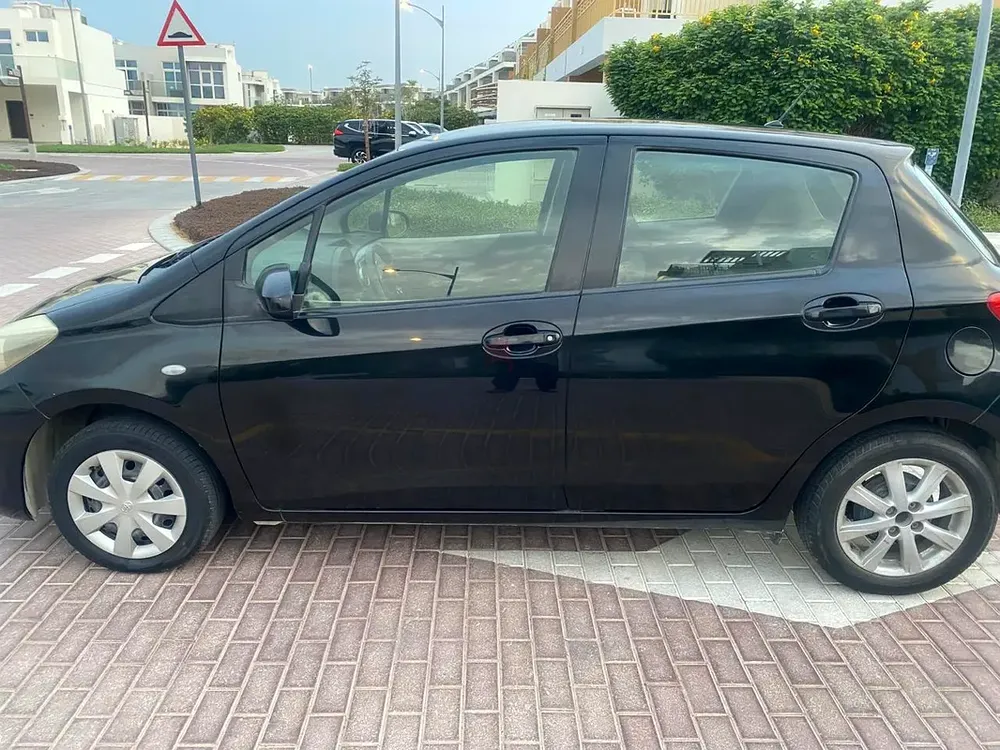 Toyota Yaris 2014 | GCC Specs accident free very low mileage family car - Image 7