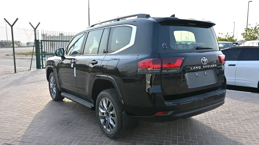 TOYOTA LC300 3.5L VX+ PETROL EUROPE FULL OPTION 2022MY - Image 4
